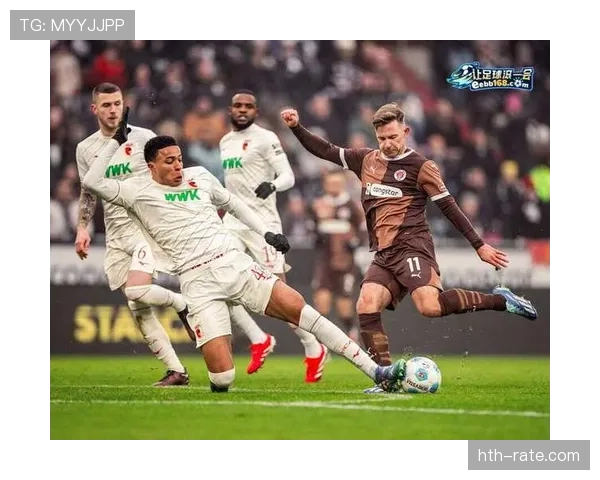 奥格斯堡新战术惊艳亮相,进攻组合令对手防不胜防 奥格斯堡新战术惊艳亮相,进攻组合令对手防不胜防